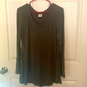 Cabi Basic Grey Swing tee. Style 3627.